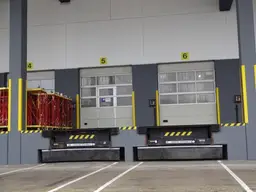 1070 m² Lagerhalle mit Rampe | Nähe A2