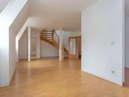 Traumhafte 3 Zimmer Maisonette Wohnung mit Galerie Charakter in Gresten
