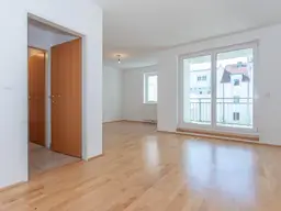 Hofstetten - schöne 3 Zimmerwohnung mit Loggia