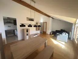 Sonnige Dachgeschosswohnung in Ried