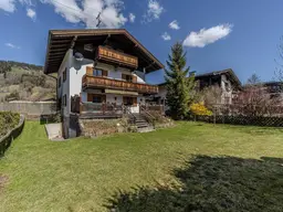 Ferienhaus - Uriges, traditionelles Einfamilienhaus in Sonnenlage