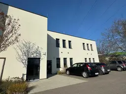 Top ausgestattetes Bürohaus inkl. Garten und Stellplätze in Stockerau zu mieten!