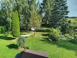 Einfamilienhaus mit großem Garten in ruhiger Sackgasse