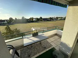 Traumhafte Dachgeschosswohnung in 1220 Wien/Essling: 4 Zimmer, 2 Balkone, Garage!
