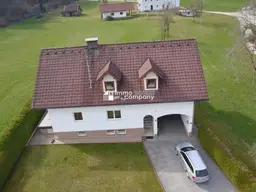 Haus, Garage, Pool, Garten - was benötigt man mehr?