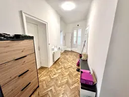 Attraktives Mehrfamilienhaus, Baugrund, mit großem Potenzial