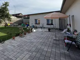 Nur 30 Min. von Stadtgrenze Wien - Traumhaftes Ein-/Zweifamilienhaus 5 Zimmer, Terrasse &amp; zentrale Lage!