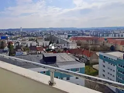 Wels : Wunderschöne, gepflegte Eigentumswohnung mit phantastischem Fernblick !