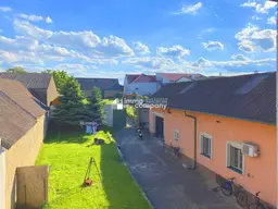 Viel Raum ! Viel Fläche ! Viel Freiheit ! 2 Wohneinheiten, Garagen, Halle, Garten, ...