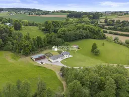 Modernes Wohnparadies in Alleinlage mit Gästehaus, Halle, Weinkeller &amp; mehr – ca. 62.000 m² Grundstück - davon ca. 10.000 m² Bauland!!