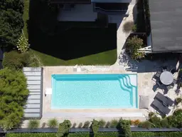 Von April bis Oktober schwimmen und das im Zentrum von Enns!