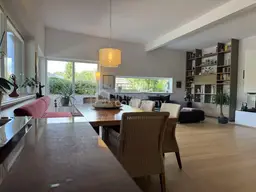 Bungalow in einmaliger Lage in Attersee Ort. 155m² Luxus mit kleinem Garten und großer Terrasse!