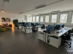 Viel Raum, viel Licht – 90 m² Büro in verkehrsgünstiger Lage