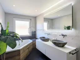 Exklusive 4-Zimmer Wohnung | 116m² Gesamtfläche | 100m² Wfl. | Loggia mit Südwestausrichtung | moderner Einrichtung | Bergblick