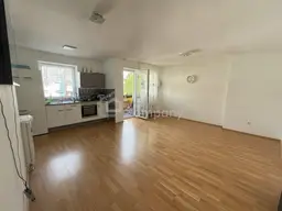 PREISHIT! Sonnige 3-Zimmer-Wohnung mit Balkon und Tiefgaragenstellplatz