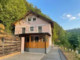Ein Zuhause mit vielen Möglichkeiten: großzügiges Wohnhaus mit Potenzial für zwei Einheiten