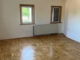 * Ruhige helle 2 Zimmer Wohnung mit Balkon und Parkplatz nähe Auwiesen *