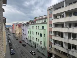 +++Zentrale Altbauperle mit Charme – 2 Zimmer in der Steyrergasse!+++