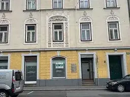 * Sehr helle Praxis oder Büroräumlichkeiten im Erdgeschoss mit eigenem Eingang - perfekte Lage *