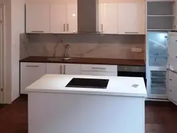 HELLE 82m² 3,5 -ZIMMER-WOHNUNG