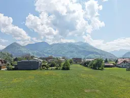 1.000 m² Bauland mit anschließender großer Wiese - ALLES SONNIG und EBEN mit HERRLICHEM AUSBLICK !