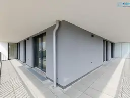 MODERNE 4 ZIMMER ECKWOHNUNG MIT RIESIGEM BALKON + GARAGENPLATZ- U1 NÄHE