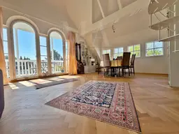 Dachterrassenwohnung mit Weitblick und Altbaucharme - Zweitbezug nach Komplettsanierung