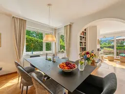 Stilvolle Garten-Maisonette mit Pool in Grünruhelage