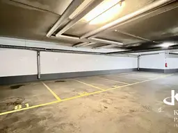 Modecenterstraße 14, bequemes Parken in zentraler Lage - Miete nur 85€ netto/Monat