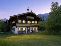 Historisches Bauernhaus in Grün-Ruhelage