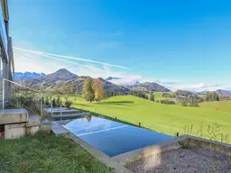 Luxusvilla mit Pool und unverbaubarer Aussicht
