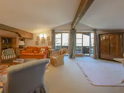 Dachgeschosswohnung in Ruhelage mit Traumblick