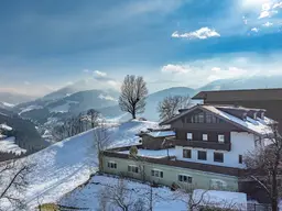 Anwesen mit einer der größten privaten Schutzanlage in Europa - Zwischen Innsbruck &amp; Kitzbühel