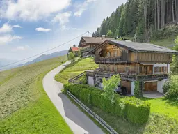 Charmantes Tirolerhaus in traumhafter Aussichtslage