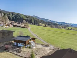 Baugrundstück mit Altbestand in sonniger Aussichtslage