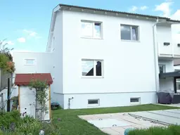 Sonniges Traumhaus mit Pool