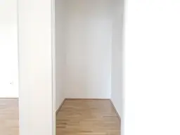 ERSTBEZUG 4-Zimmer-Wohnung mit Terrasse und Garten, Top 1
