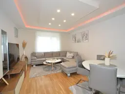 CHRISTOPH CHROMECEK IMMOBILIEN - POTTENDORF-Landegg - Top renovierte 3 Zimmer mit Loggia!
