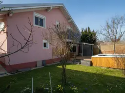 CHRISTOPH CHROMECEK IMMOBILIEN - Brunn am Gebirge - Top Doppelhaushälfte mit kleinem Garten und Pool!