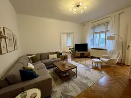 SCHÖNE ALTBAUWOHNUNG- INNENHOF - RUHELAGE - SERVITENVIERTEL
