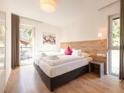 Stylische Alpen-Suite mit Wellnesskomfort