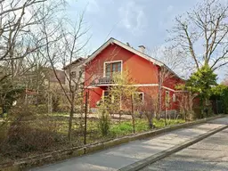 Einfamilienhaus auf Doppel-Baurechtsgrundstücke der Stadt Wien (Baurecht = Miete)