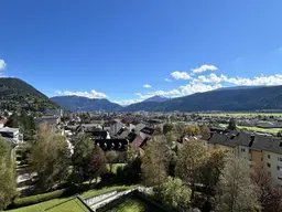 Traumhafte 4 Zimmer-Wohnung im obersten Stockwerk mit Bergblick!