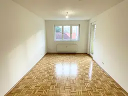 2 Zimmer Wohnung nahe Bahnhof mit Loggia- Provisionsfrei!