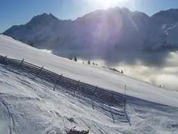 Lech Arlberg - Apartment Hotel im Zentrum neben der Skipiste | Lech Arlberg - Apartment hotel with partly private use