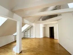 Graz - Geidorf: Schöne Dachgeschosswohnung mit Terrasse in zentraler Lage