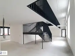 Außergewöhnliches BÜRO-LOFT in repräsentativem Stilaltbau am Wallensteinplatz