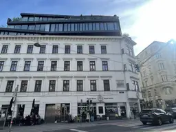 Repräsentatives Büro in zentraler Lage – Altbau mit 6 Zimmern