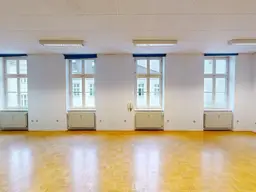 Repräsentative Bürofläche in der Mariahilfer Straße – Anpassbare Räume für Ihre Expansion