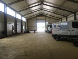 400m² Lagerfläche in Halle nahe Flughafen - teilbar - kleinste Mieteinheit 100m²